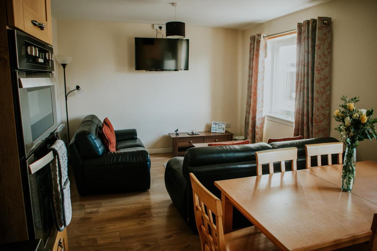 Uist Travel Accommodation Daliburgh  Bagian luar foto